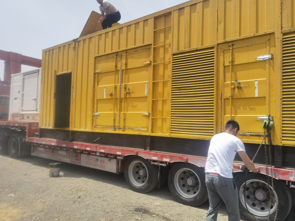 凤泉除了负载情况和发动机维护,还有哪些因素会影响 200kw 柴油发电机的油耗?