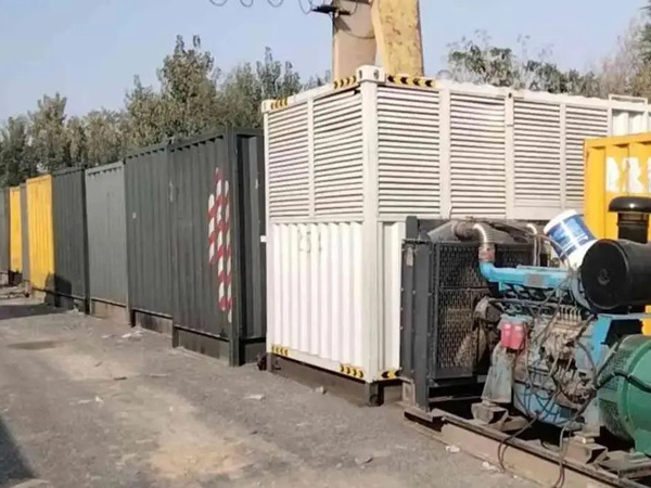 凤泉200KW柴油发电机机组每小时油耗是多少？